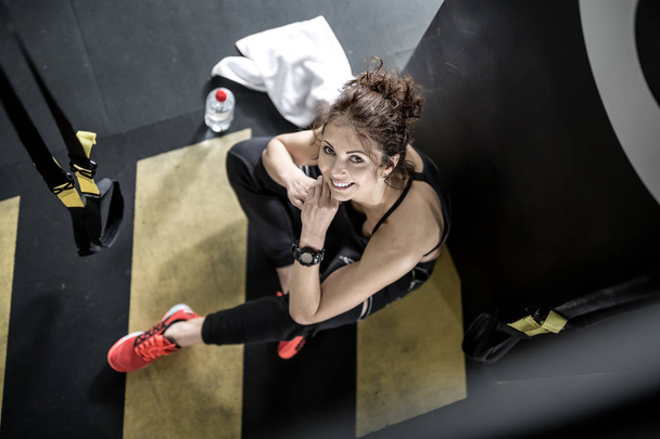 Sportive woman in gym - Fotografie, Obrázek