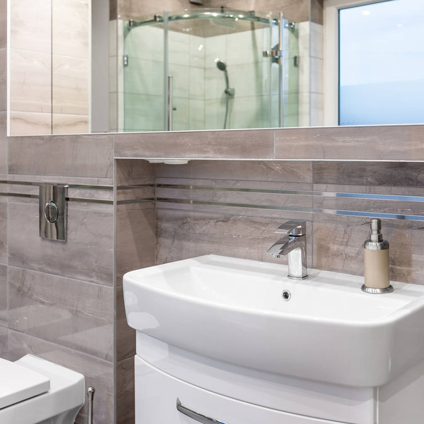 Beautiful villa bathroom in beige - Zdjęcie, obraz