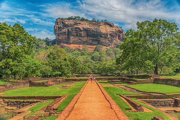 Sri Lanka: antica fortezza della Roccia del Leone a Sigiriya
 - Foto, immagini