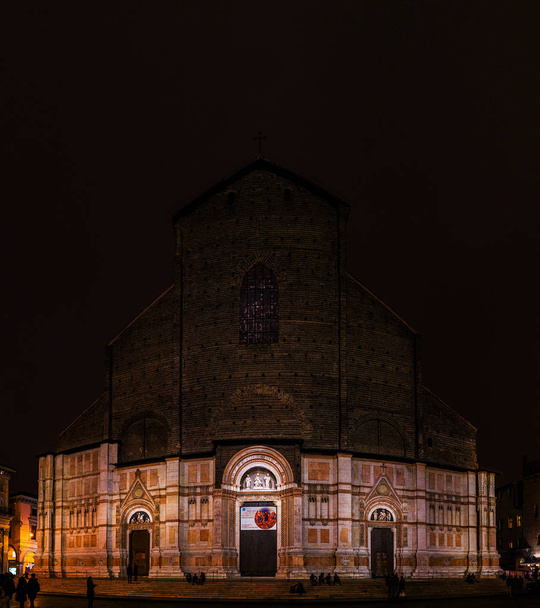 北イタリア、ボローニャのサン ・ ペトロニオ聖堂 - 写真・画像
