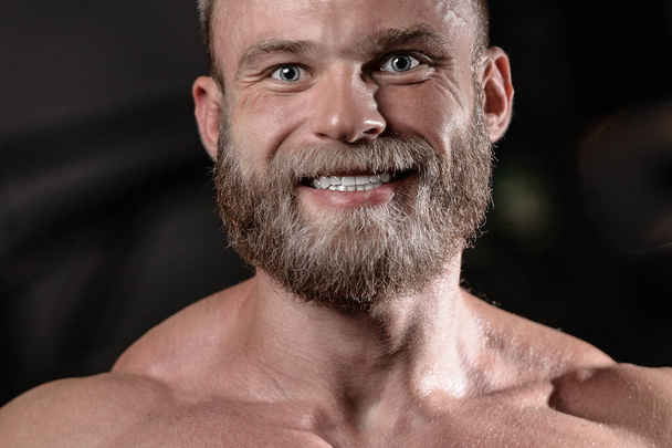 brutal muscular man with beard unshaven fitness model healthcare - Zdjęcie, obraz