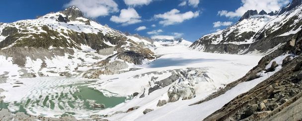 Topnienia lodowiec Rodanu - Zdjęcie, obraz