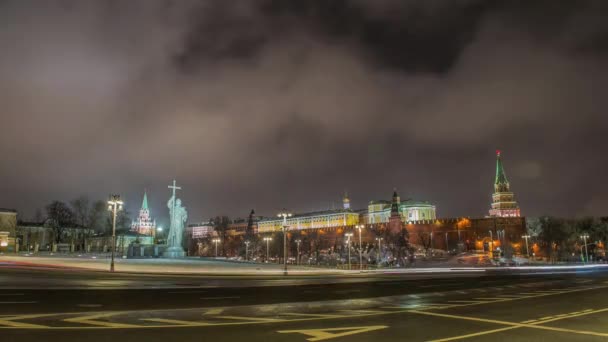 Wladimir-Denkmal in Moskau bei Nacht - Filmmaterial, Video
