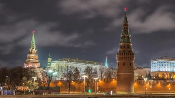 Úchvatný pohled Kremlu v noci, v zimě, Moskva, Rusko - Záběry, video