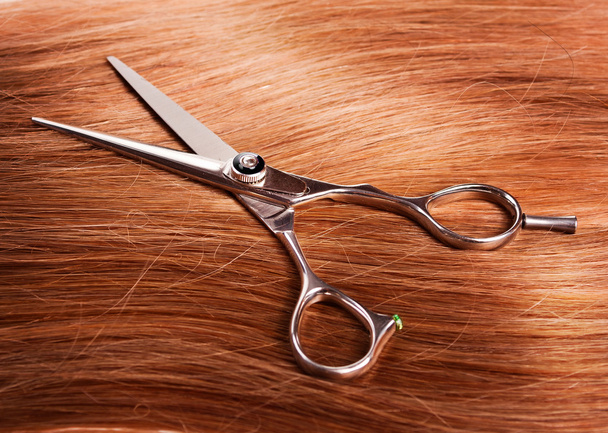 Straight healthy woman hair and scissors - Foto, Imagem