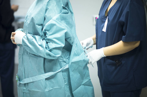 Хирург в больнице
 - Фото, изображение