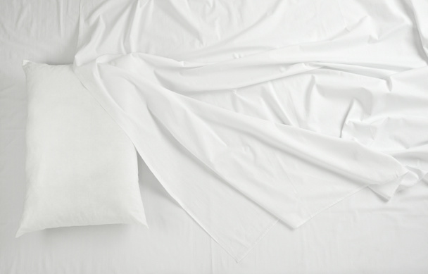 lakanat ja tyyny nukkua sänky
 - Valokuva, kuva
