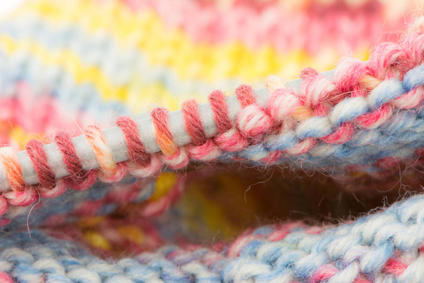 Boucles formées par knitiing sur une aiguille
 - Photo, image