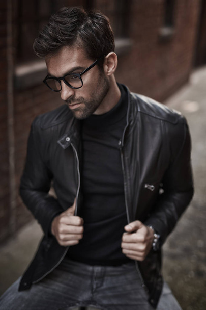 Handsome man in leather jacket  - Foto, afbeelding