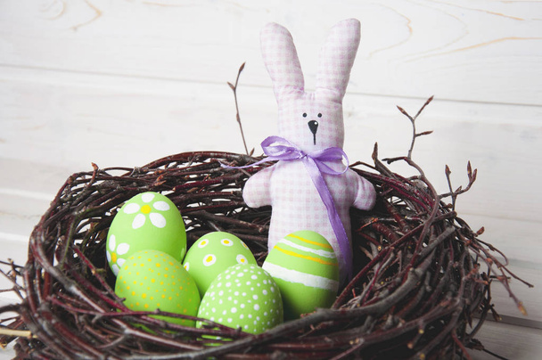 Rabbit (bunny) and Easter Egg - Foto, imagen