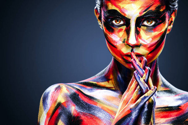 Portrait of the bright beautiful girl with art colorful make-up and bodyart - Foto, Bild