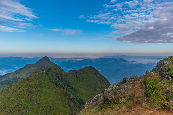Montanha Chiang Dao em Chiang Mai
  - Foto, Imagem