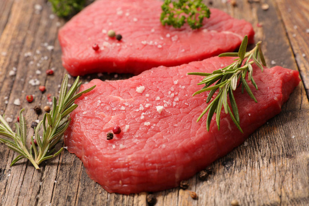 raw beef slices - Fotó, kép