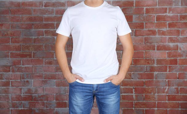 young man in blank t-shirt - Fotoğraf, Görsel