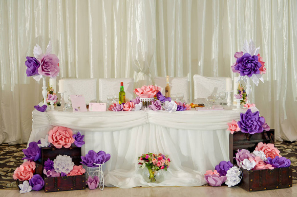 Table grooms at the event in light side - Photo, Image