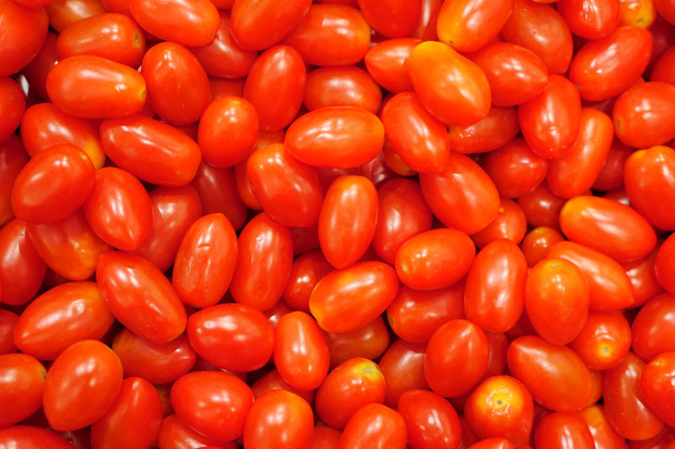 Красный помидор черри
 - Фото, изображение