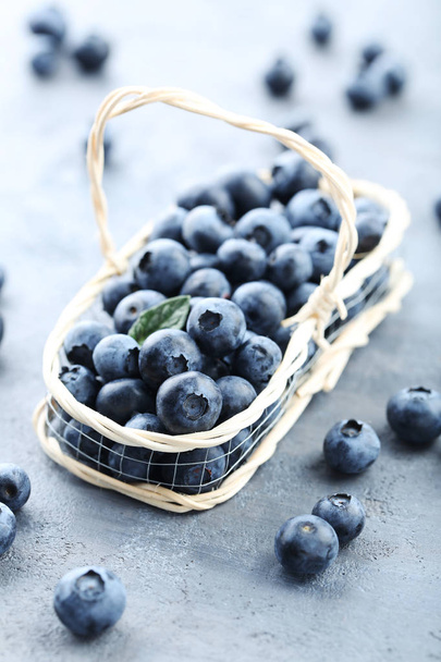 Ripe and tasty blueberries - Foto, Imagen