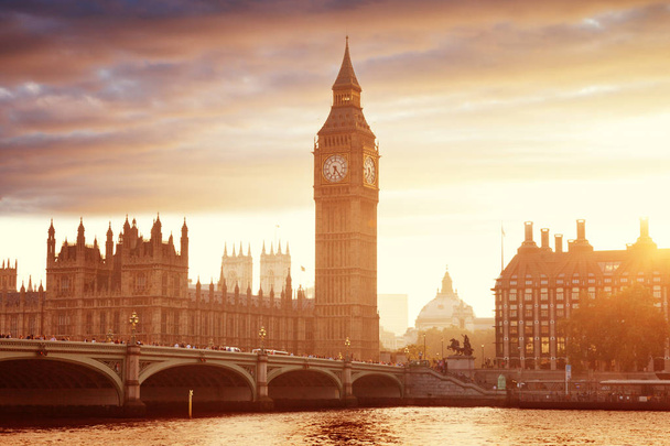 Биг-Бен и Вестминстер на закате, Лондон, Великобритания
 - Фото, изображение