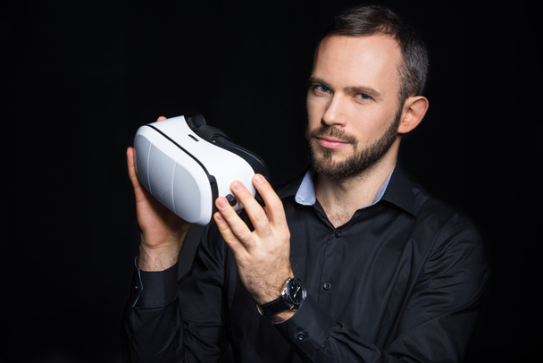Man with virtual reality headset  - Foto, afbeelding