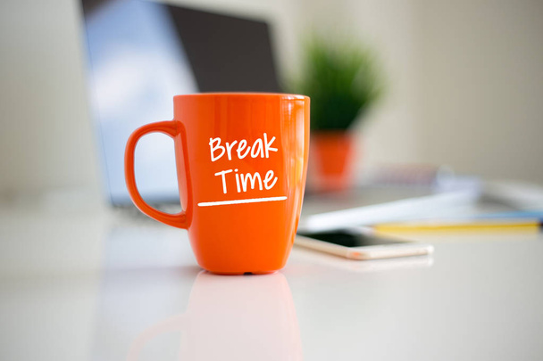 BREAK TIME Coffee Cup Concept - Фото, изображение