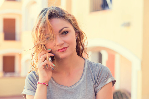 Woman phone talking. - Foto, Bild