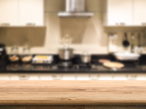 キッチンの木製カウンター - 写真・画像
