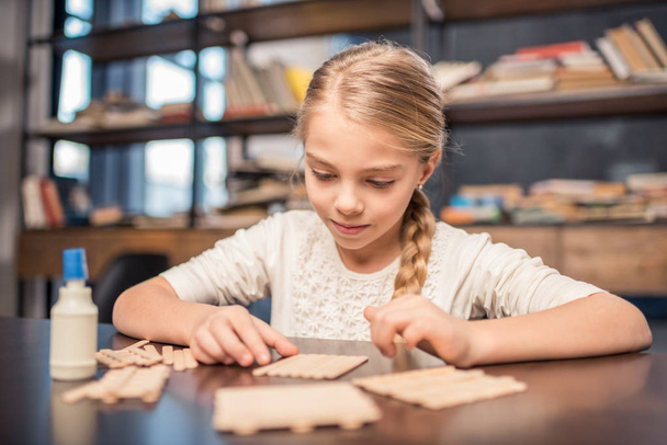 Little girl handcrafting - Photo, Image