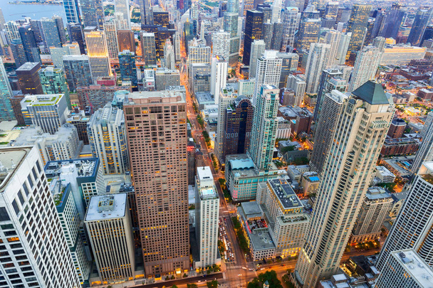 gratte-ciel dans le centre de Chicago
 - Photo, image