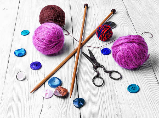 ツール編み物のクローズ アップ - 写真・画像