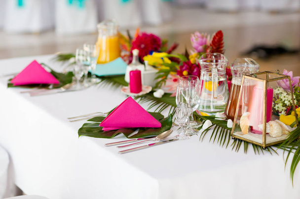 Hermosa boda recepción mesa decoración
 - Foto, imagen