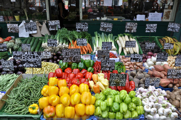 Gyümölcs piac Bécsben - Fotó, kép
