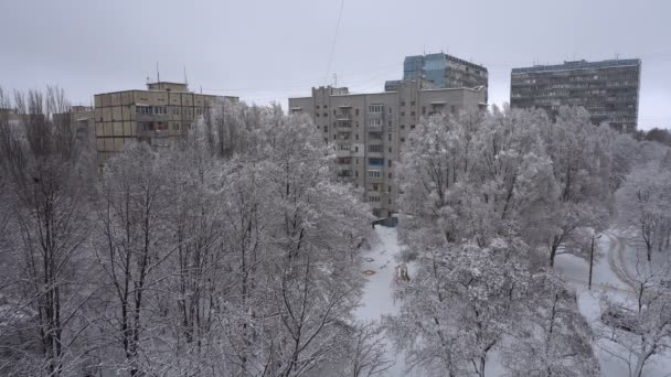 A város hó esett - Felvétel, videó