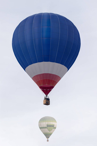 Heißluftballonfestival steigt - Foto, Bild