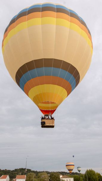 ascensión del festival de globos de aire caliente
 - Foto, Imagen