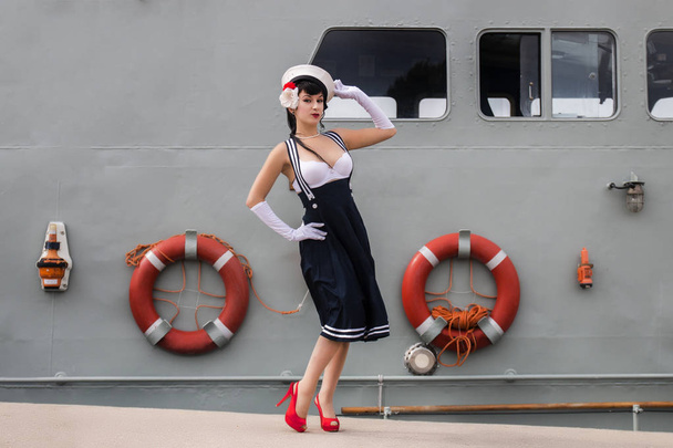 Denizci temalı pinup kız - Fotoğraf, Görsel