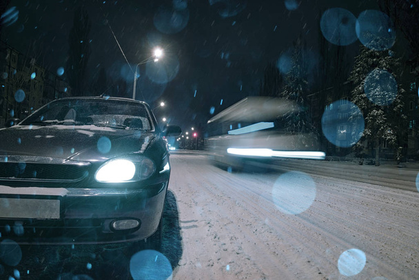 zimní noční silnice sníh pozadí - Fotografie, Obrázek