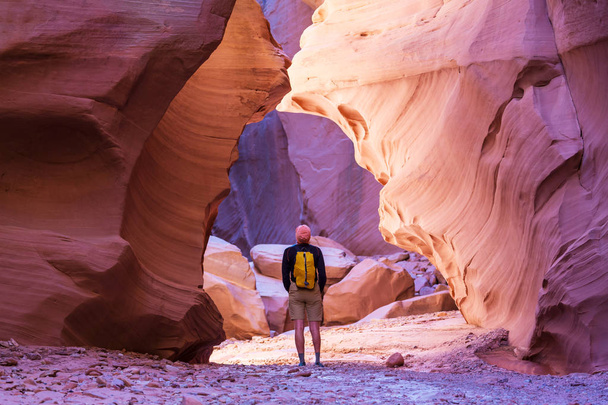 man in Happy canyon - Foto, afbeelding