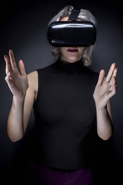 Woman Wearing VR Virtual Reality Headset - Фото, зображення
