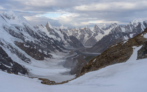 Beautiful view on top of Gondogoro la pass, K2 trek, Pakistan - 写真・画像