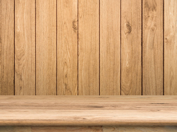 ξύλινο πάγκο σε φόντο ξύλινη - Φωτογραφία, εικόνα