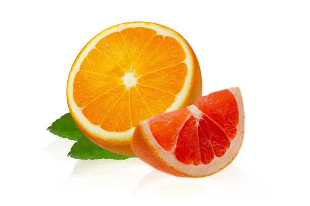 Grapefruit and orange isolated on white background - Fotoğraf, Görsel