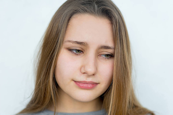 Teenager girl emotional posing isolated - Фото, зображення