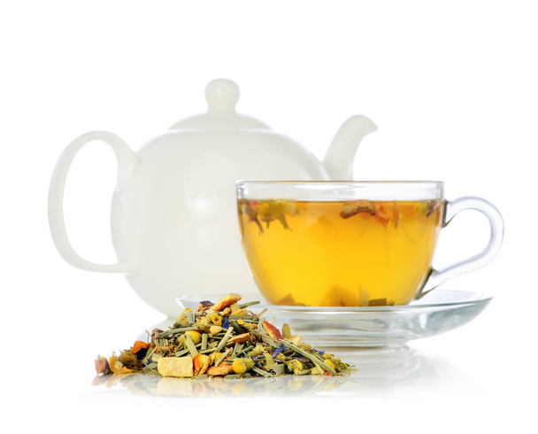 Травяной чай в чашке
 - Фото, изображение