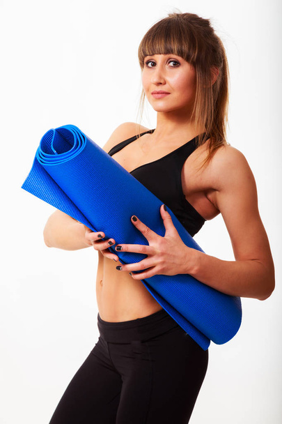 Fitness girl posing on black - Фото, изображение