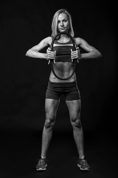 Chica de fitness en ropa de entrenamiento
 - Foto, Imagen