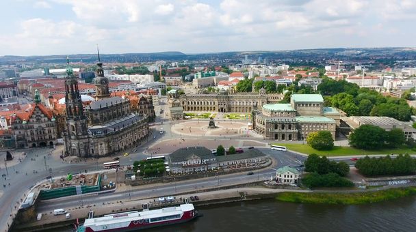 Dresden, Niemcy. Widok na panoramę miasta - Zdjęcie, obraz
