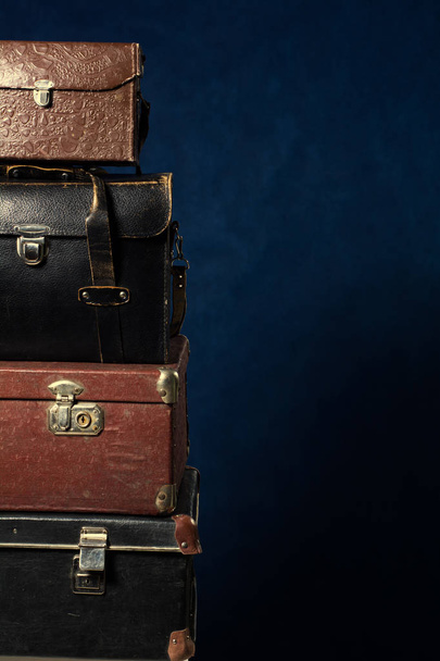 Stack of old suitcases - Foto, immagini