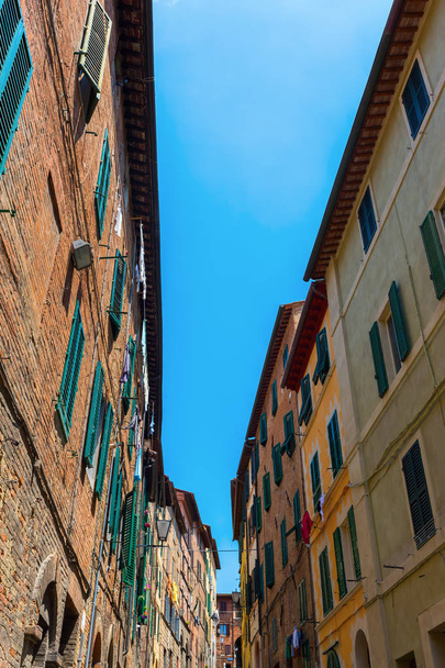 alley in the old town of Siena - Fotó, kép