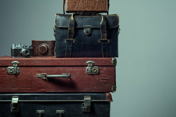 Stack of vintage shabby suitcases - Valokuva, kuva