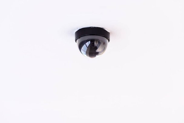 Security IR camera for monitor events in building. - 写真・画像